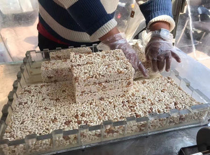 在地手工爆米香 花生口味 Local Handmade Puffed Rice “Bao Mixiang” Peanuts Flavor